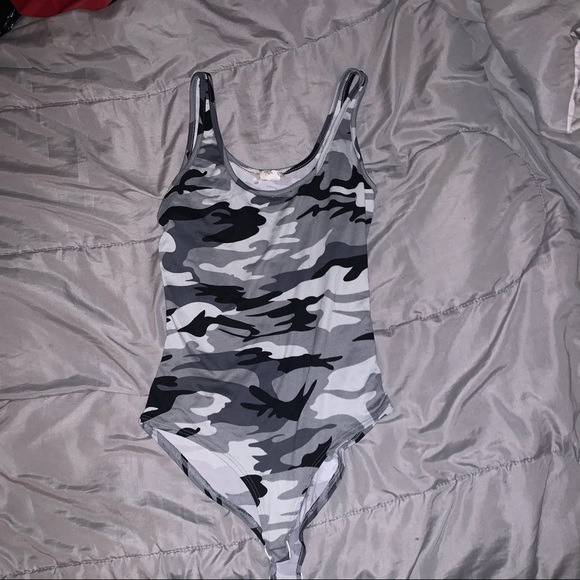 Camo bodysuit - Picture 3 of 3